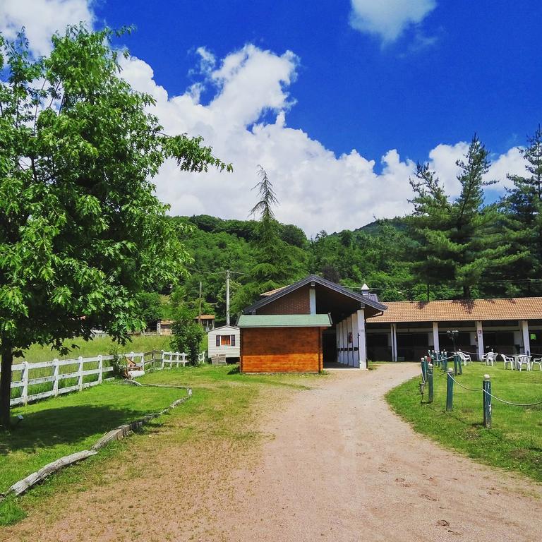 Monteoro Horse Village Ameno Екстериор снимка
