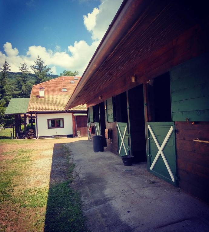 Monteoro Horse Village Ameno Екстериор снимка